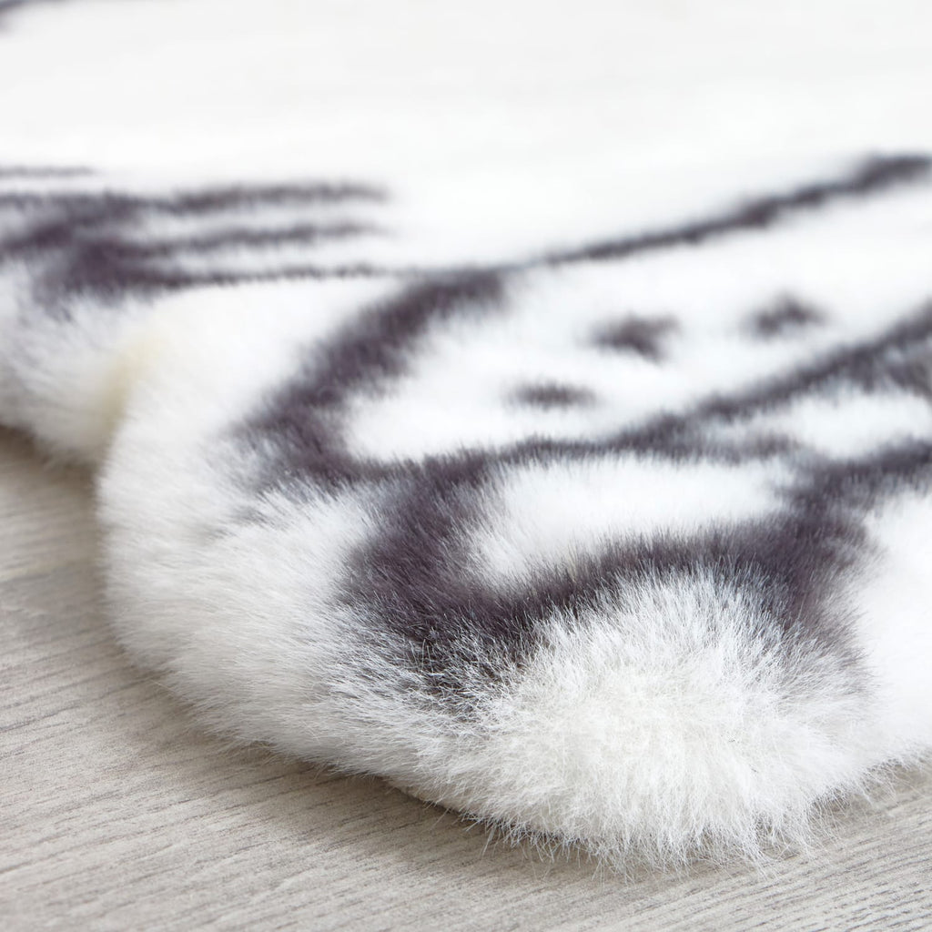 Harry Potter Faux Fur Hedwig Rug, product image 3