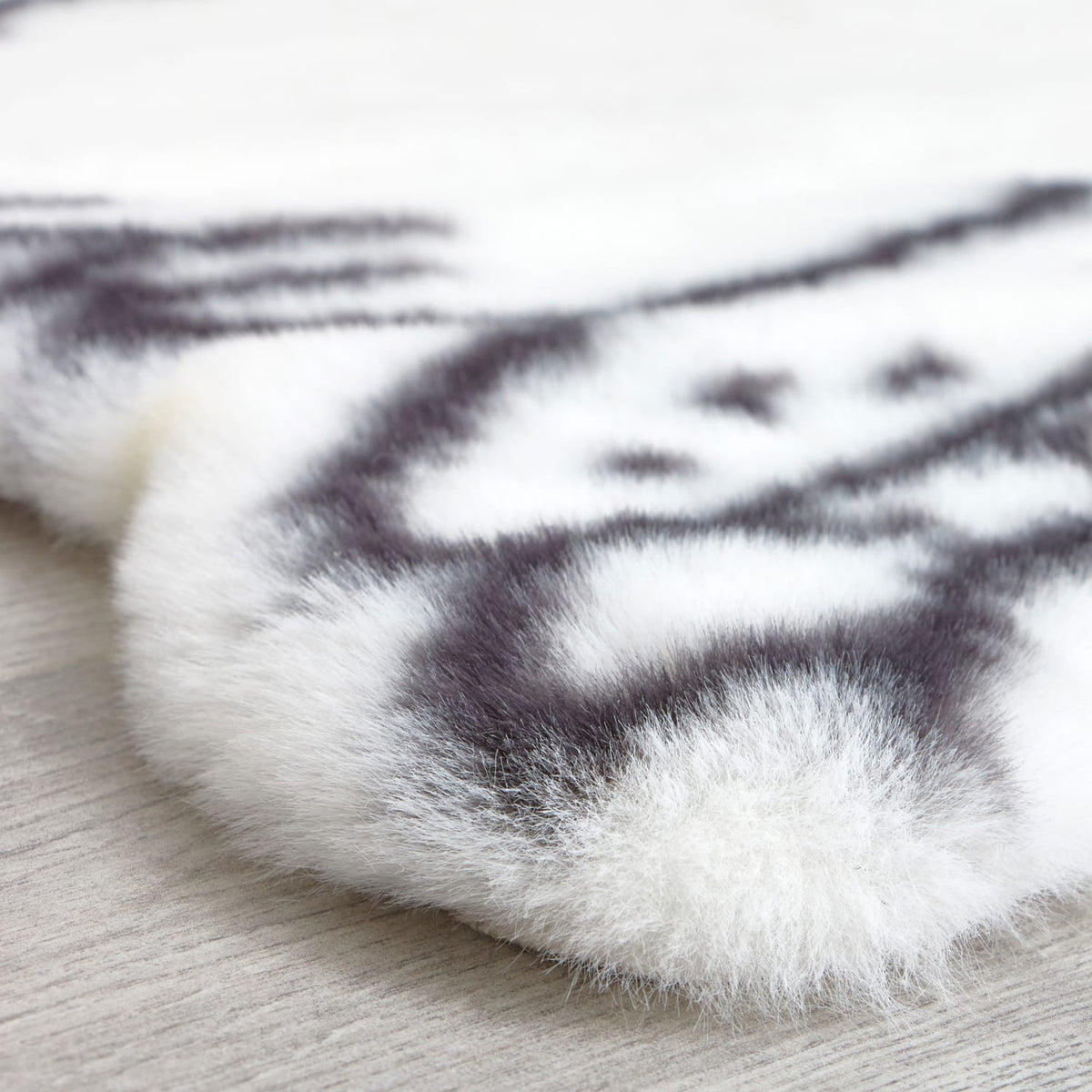 Harry Potter Faux Fur Hedwig Rug, product image 3