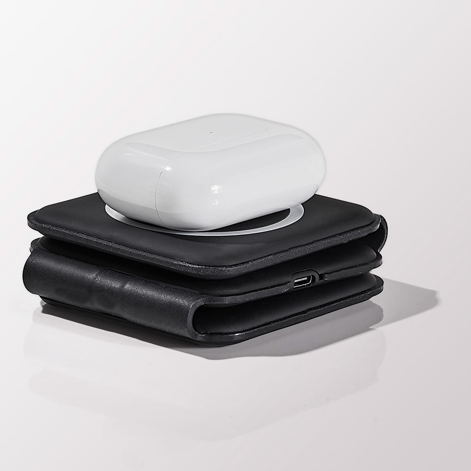 Pifco 3-in-1 Magnetic Wireless Charger, product image 4